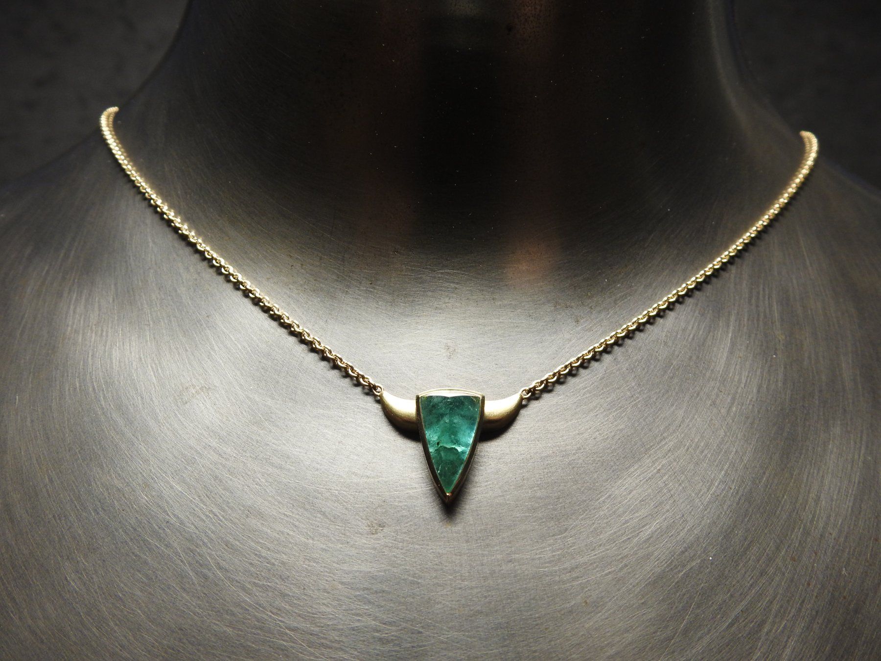 Catenine: Collier Gold 750 mit Smaragd, Unikat – Nuovo e nell'imballaggio originale da Langnau i. E. venduto da Vivid7