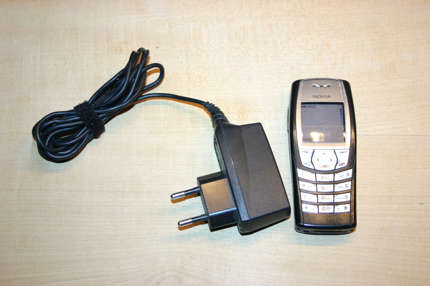 Nokia Portables: Nokia Vintage Händy 6610 inklusive Ladegerät – D'occasion à Stettlen par Bigjm 1
