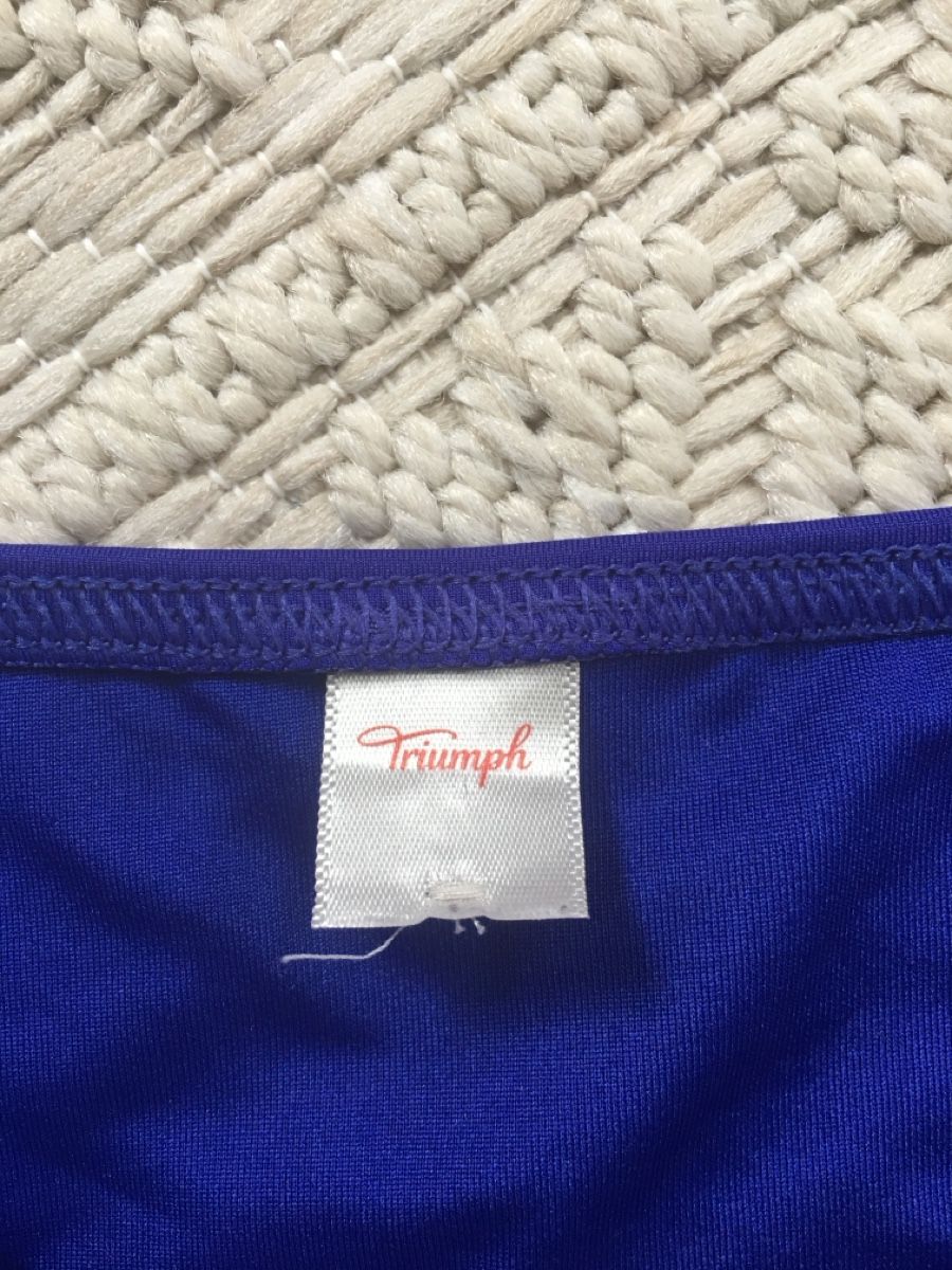 Triumph Costumi da bagno & Bikini: Maillot de bain Triumph bleu, taille 42/44 – Usato da Bremgarten b. Bern venduto da nathalie83 1