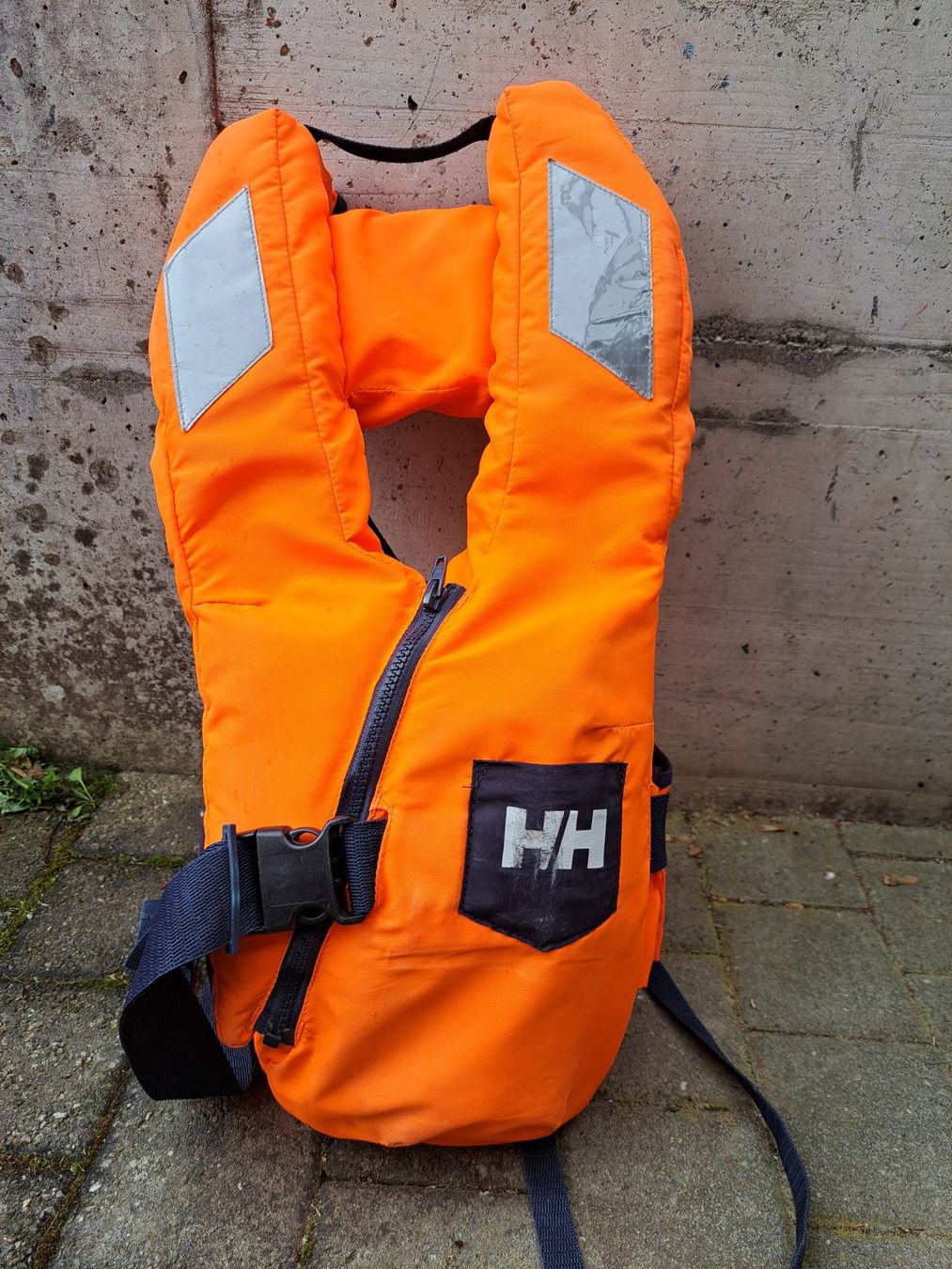 Helly Hansen Giubbotti di salvataggio: Gebrauchte Helly Hansen Junior Schwimmweste – Usato da Bremgarten b. Bern venduto da Fey8