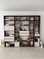 Grosses Wandregal Holzoptik mit Schubladen MYCS