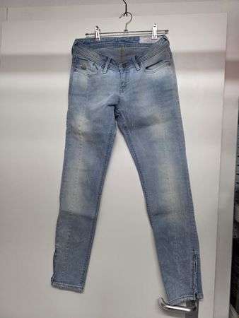 Jeans, Gr. 25, hellblau, neuwertig mit Reissverschluss!