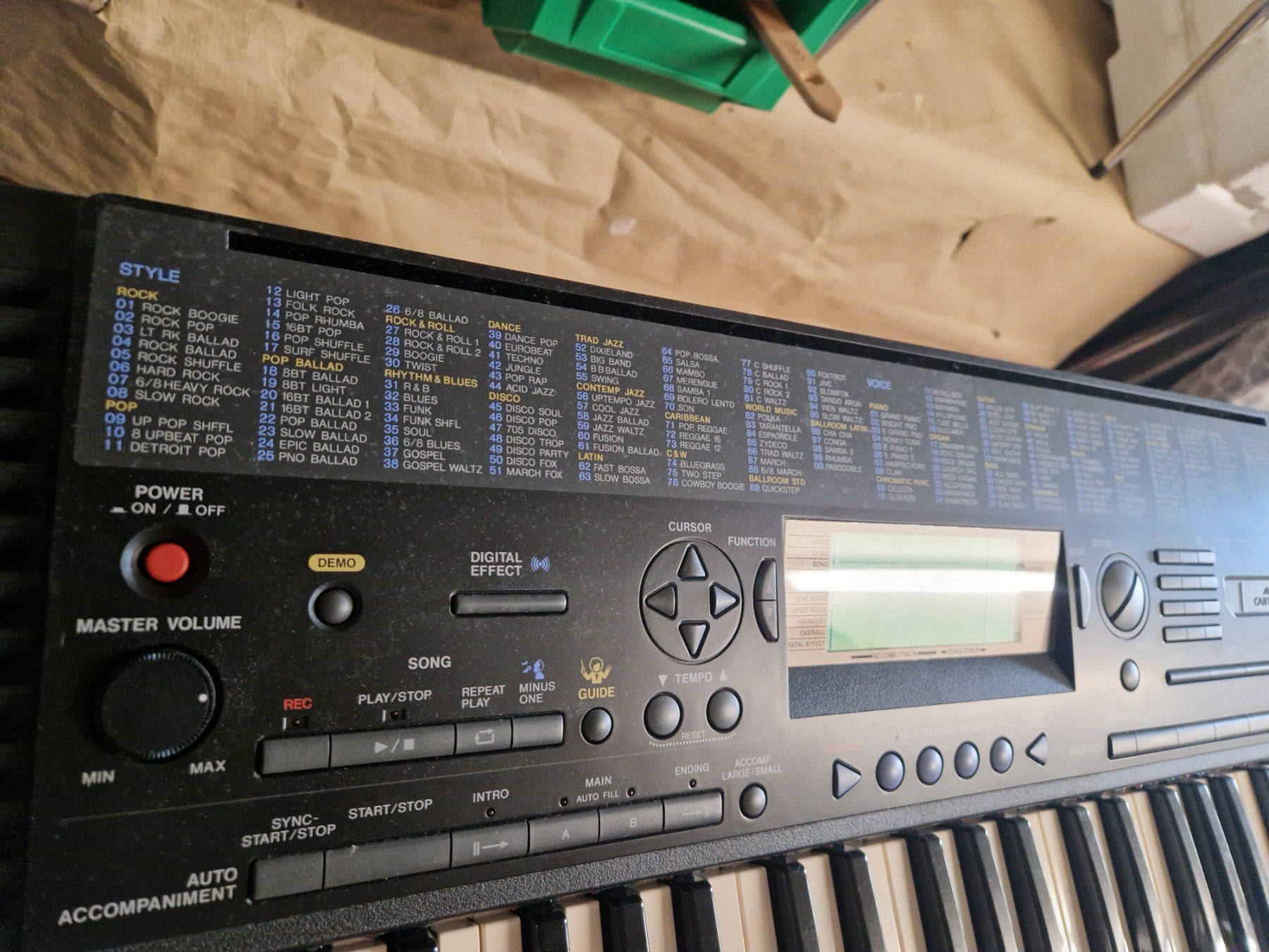 Instruments de musique: Keyboard Yamaha PSR-420 – D'occasion à grossaffoltern par scirocco03 5