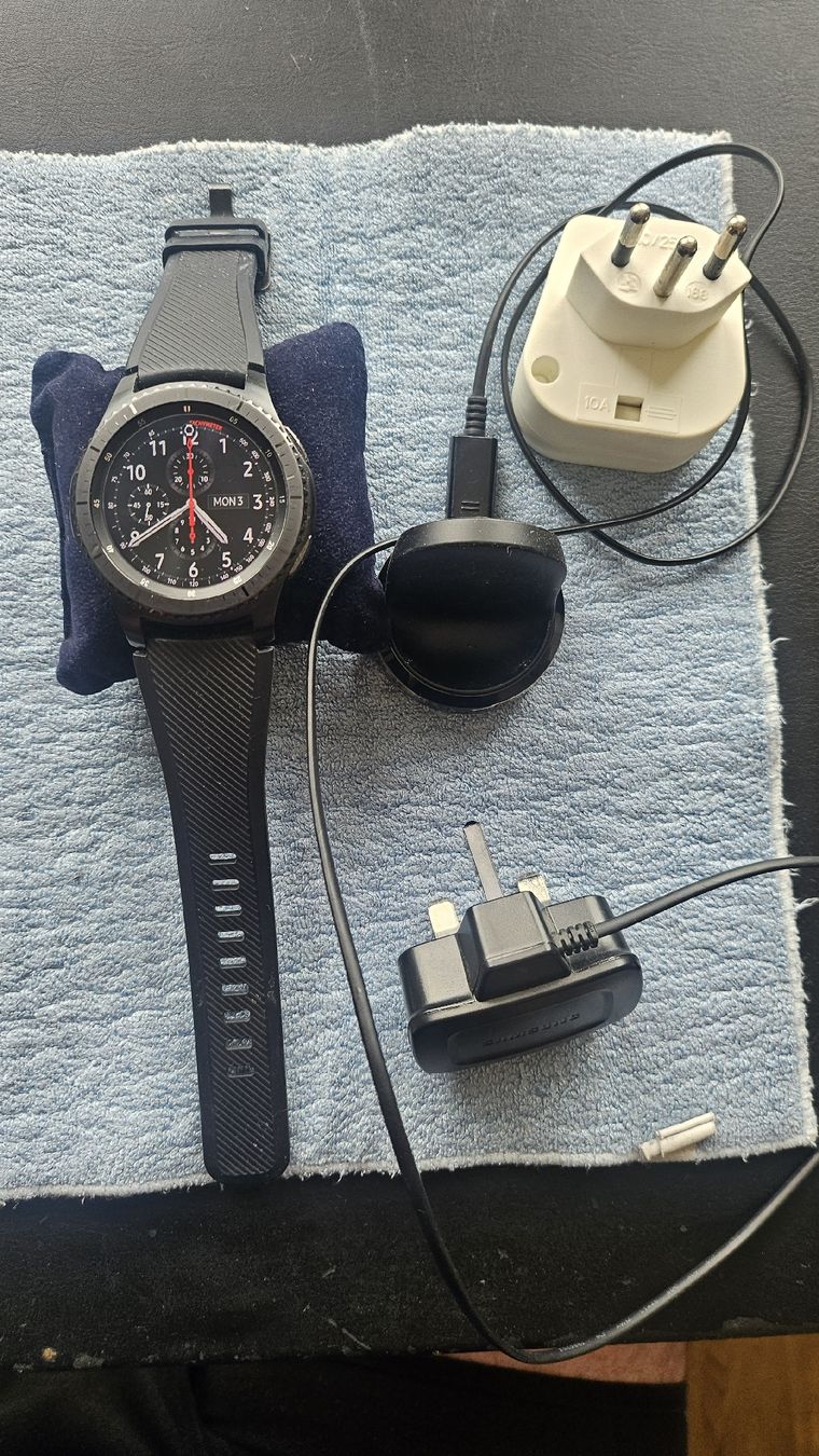 Samsung Smartwatch: Samsung Gear S3 Uhr – D'occasion à Goldiwil (Thun) par rkweiss 1