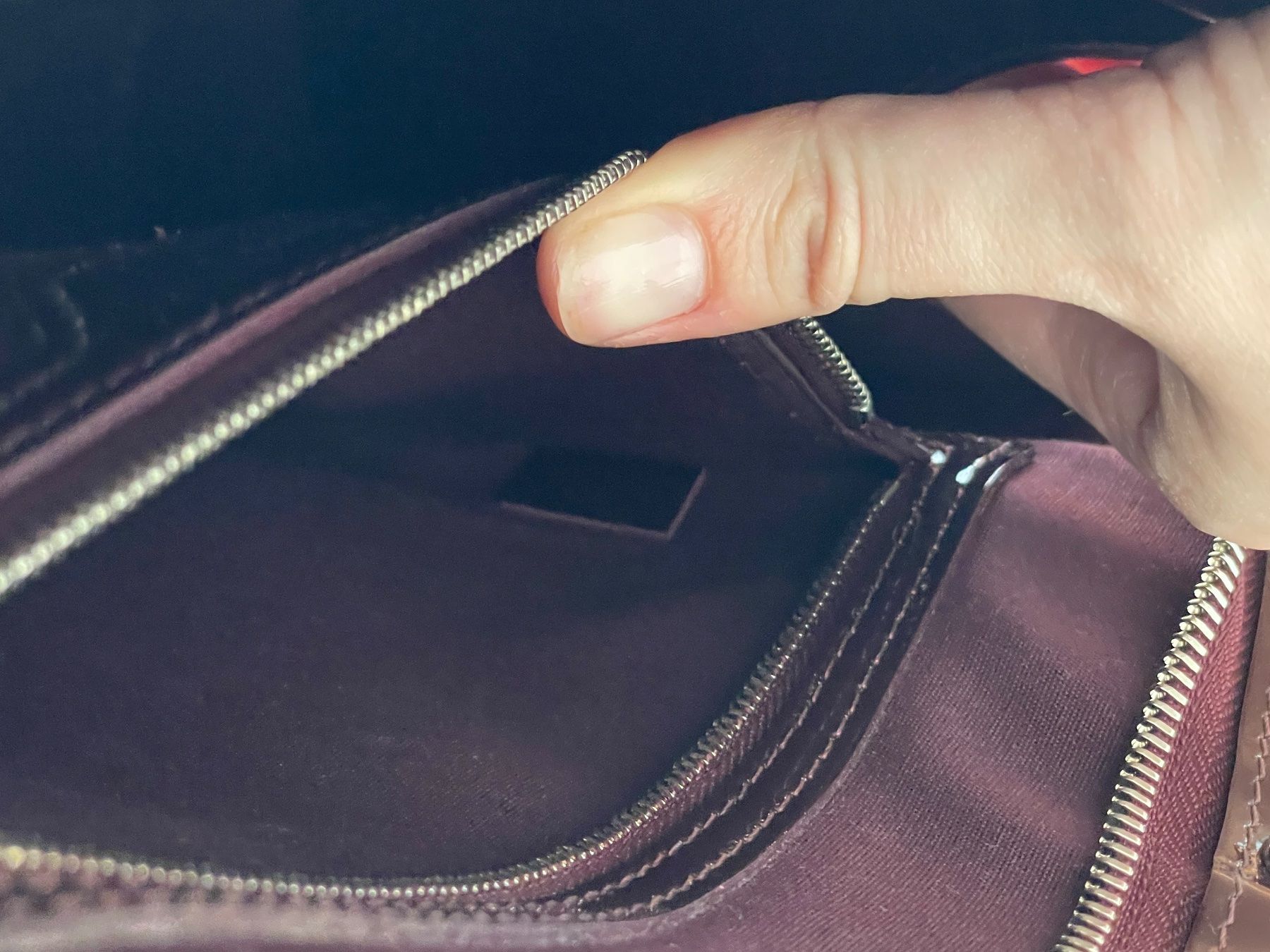Louis Vuitton Sacs femmes: Louis Vuitton Brea MM épi prune électrique. New – Neuf (Voir description) à Cologny par Jul_ez 7