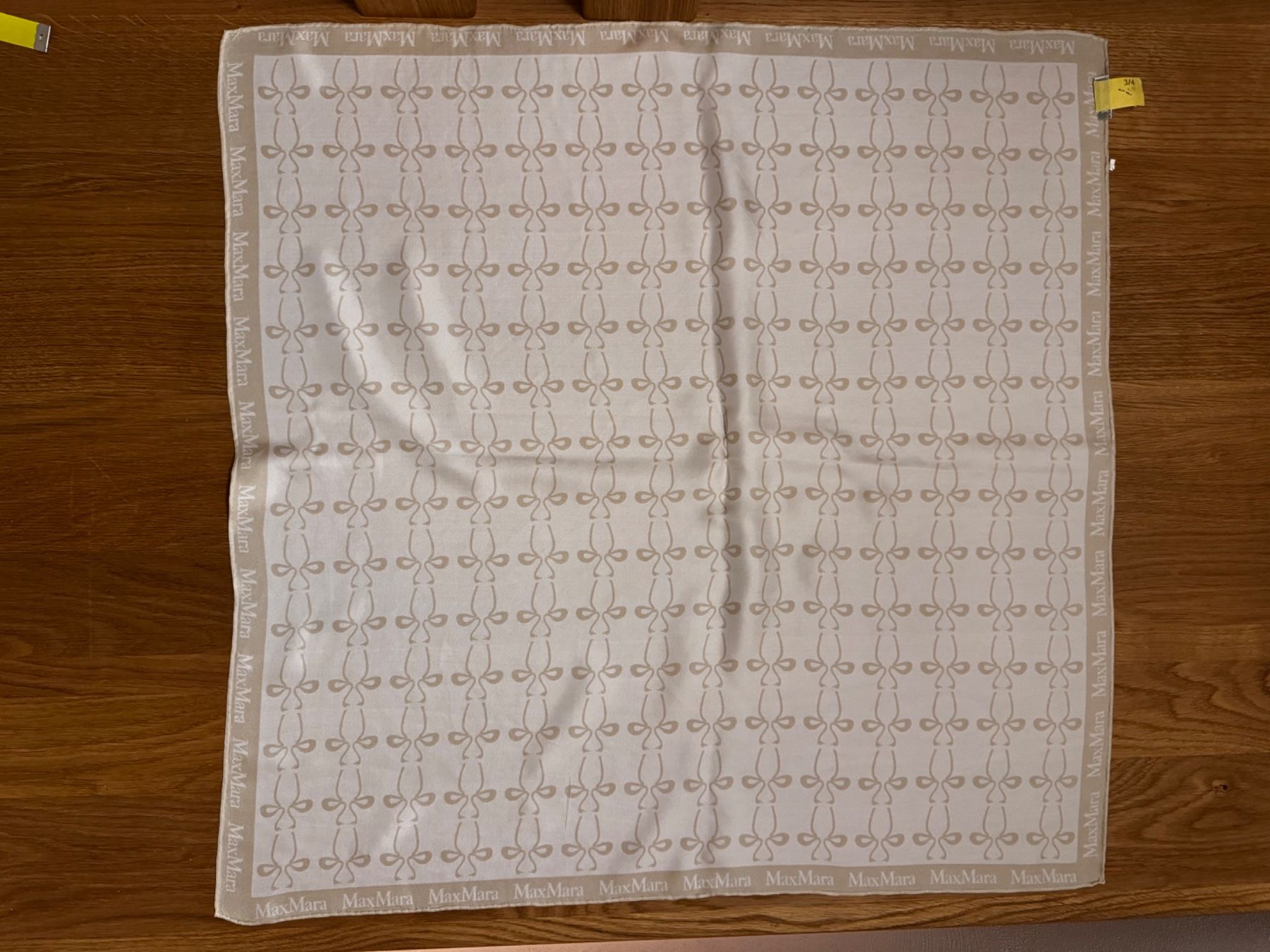 Max Mara Foulard & Sciarpe: MAX MARA Seidentuch Schal Monogramm Geschenk Seide – Usato da Faulensee venduto da Liebes_Kind_2019 5