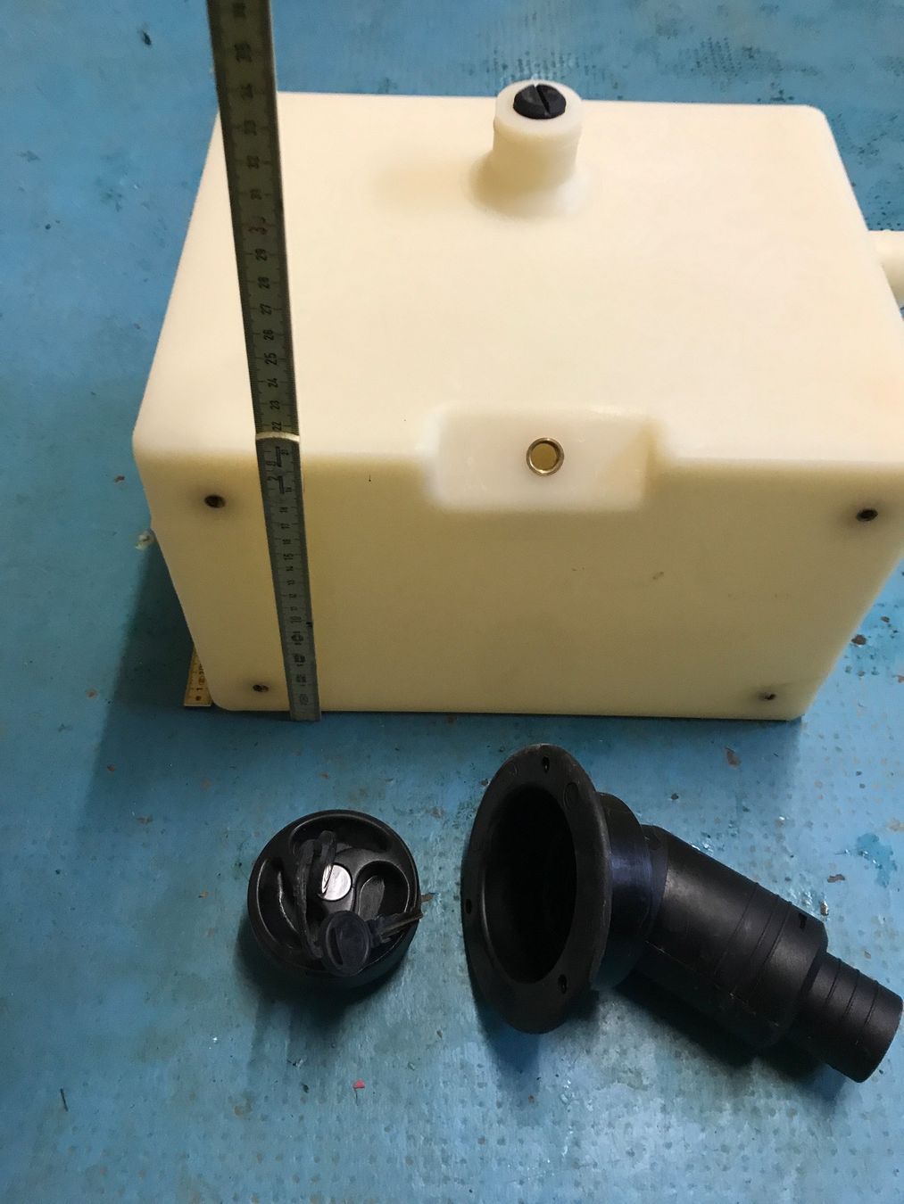 Accessori per altri veicoli: Reserve Tank – Nuovo (secondo la descrizione) da Derendingen venduto da Hauderebaesseler 2