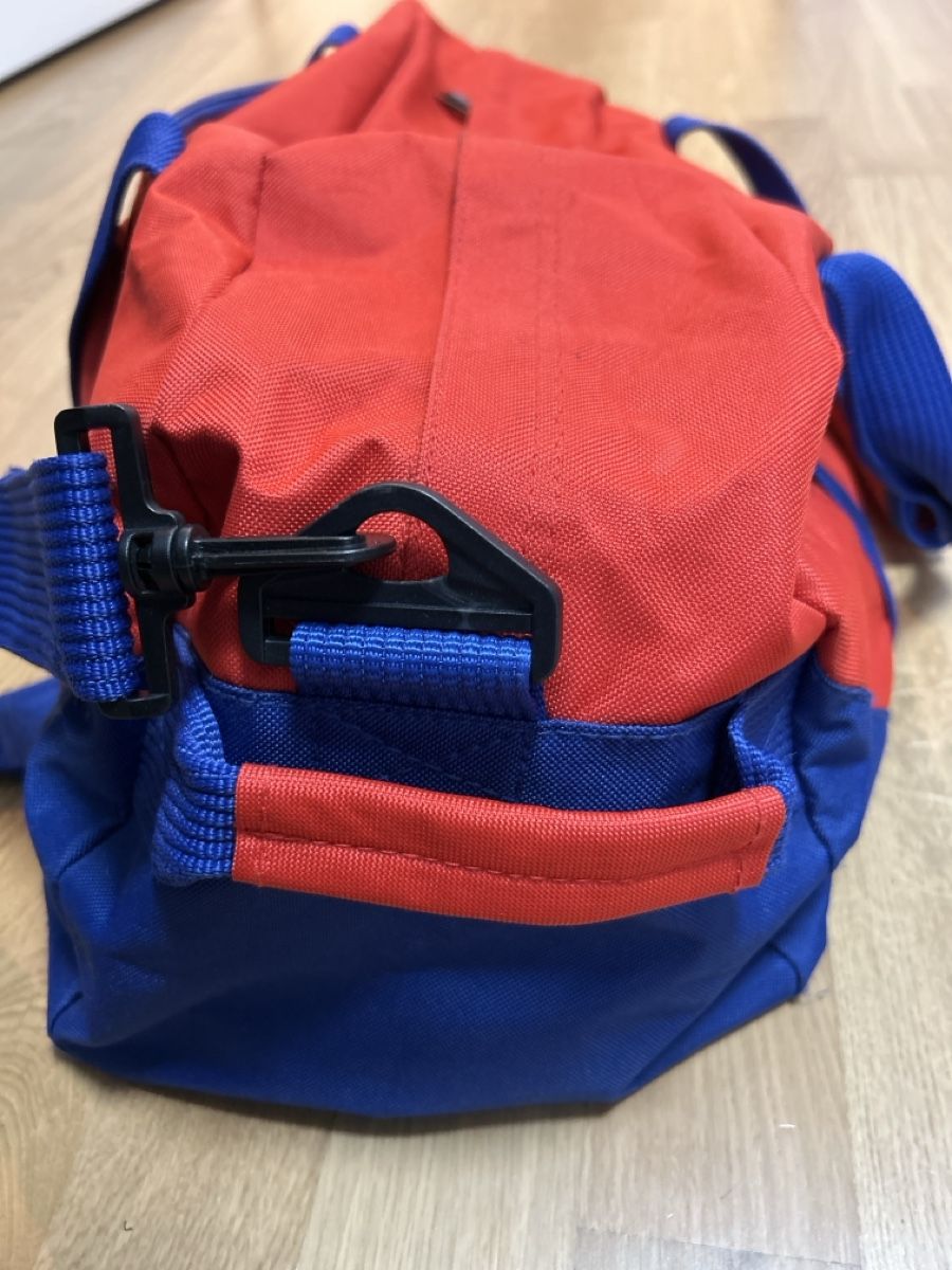 Taschen: Sporttasche rot/blau – Gebraucht aus Weiningen TG von Mis_s7yy 5