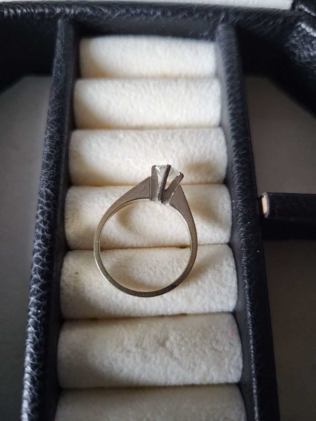Anelli: Diamantring – Usato da stäfa venduto da brandy66 1