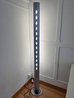 Stehleuchte modern Design silberfarben guter Zustand