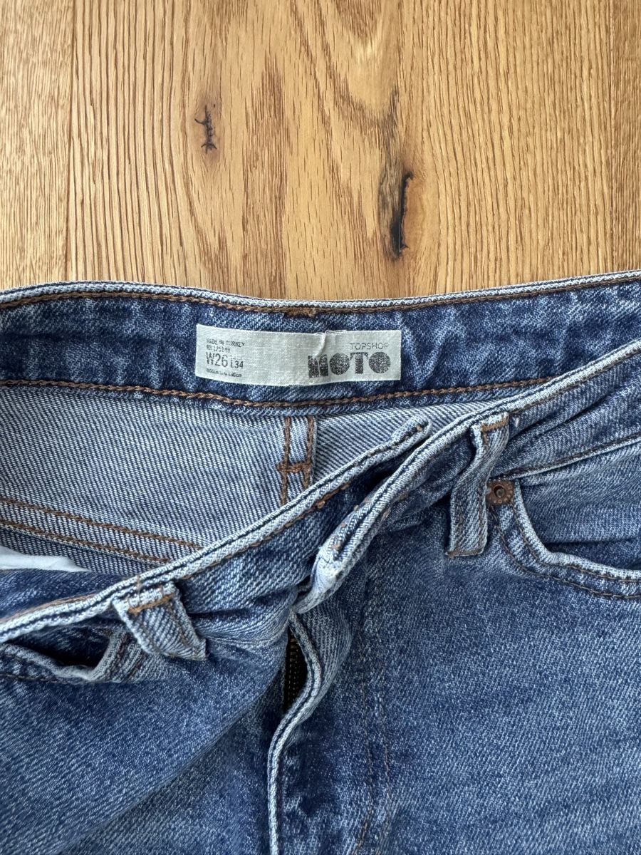 Topshop Jeans: Topshop Jeans, Gr. 26 – Gebraucht aus Interlaken von fbnscl 1