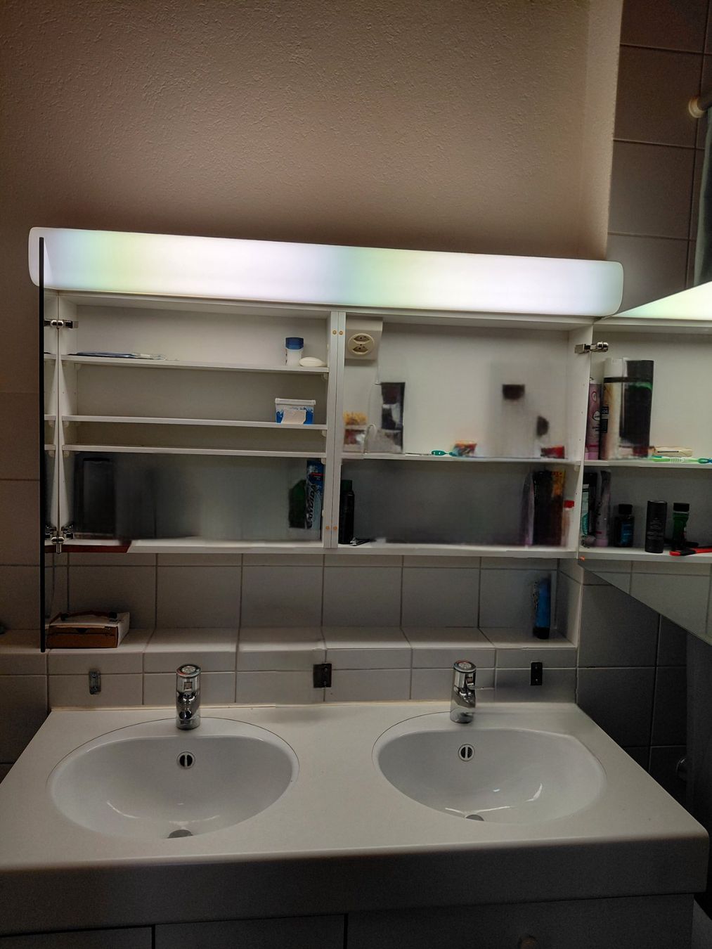 Lavabi & lavandini: badezimmerset Lavabo + Spiegelschrank – Usato da Grenchen venduto da cuc_8mdr 1