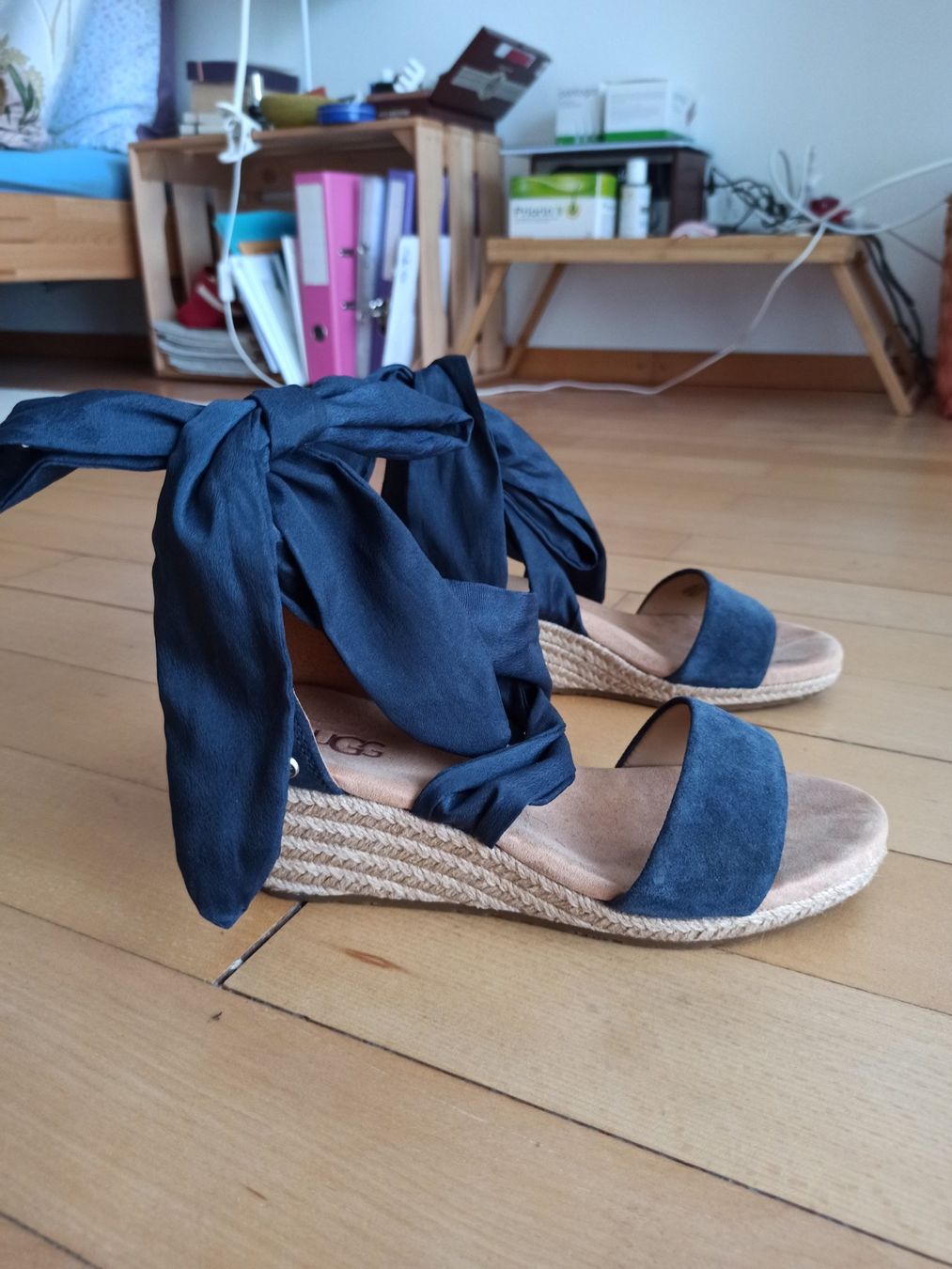 Ugg Damenschuhe: Original UGG Espadrille – Gebraucht aus Zürich von iri_55v6 1