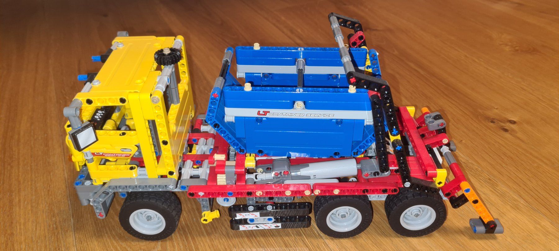 Lego Giocattoli: Lego Technic - 42024 - Container Truck – Usato da Windisch venduto da mawa667 2