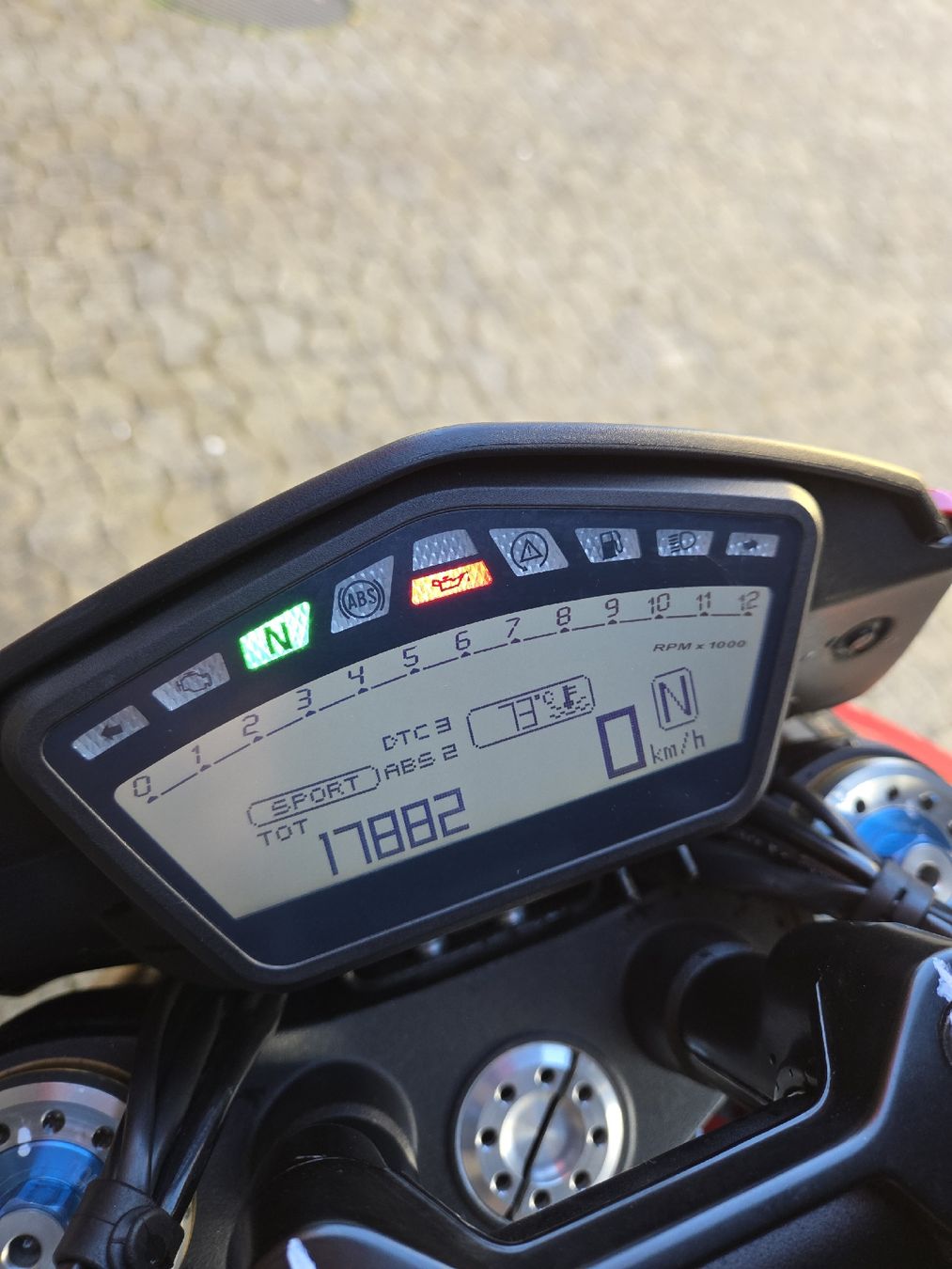 Ducati Strasse: Ducati Hypermotard 939 SP – Gebraucht aus Horgen von corvomotorsports 6