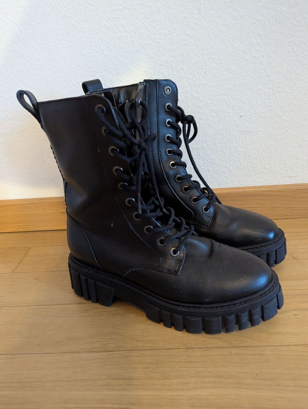 Clarks Scarpe da donna: Clarks Schwarze Boots Gr. 37 – Usato da Luzern venduto da phi_89