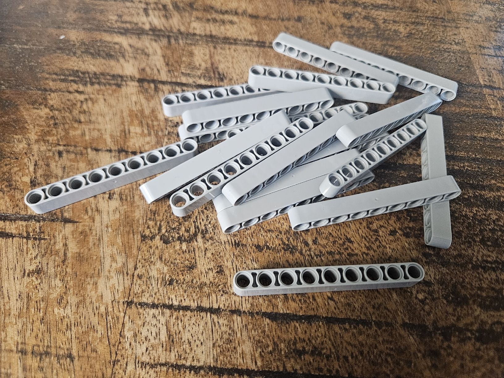 Lego Baukästen: lego 40490 lot de 20 pièces Light Bluish Gray Technic, – Gebraucht aus Confignon von Ecrofigs