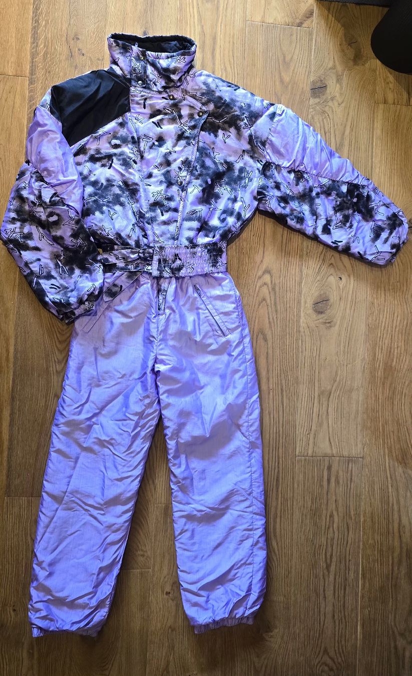 Completi & Tailleur: Vintage Ski Suit, size S – Nuovo (secondo la descrizione) da Zermatt venduto da eli_gr5q