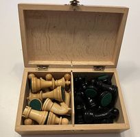 Jeu d'échecs complet + coffret de rangement  pièces 7,3 cm