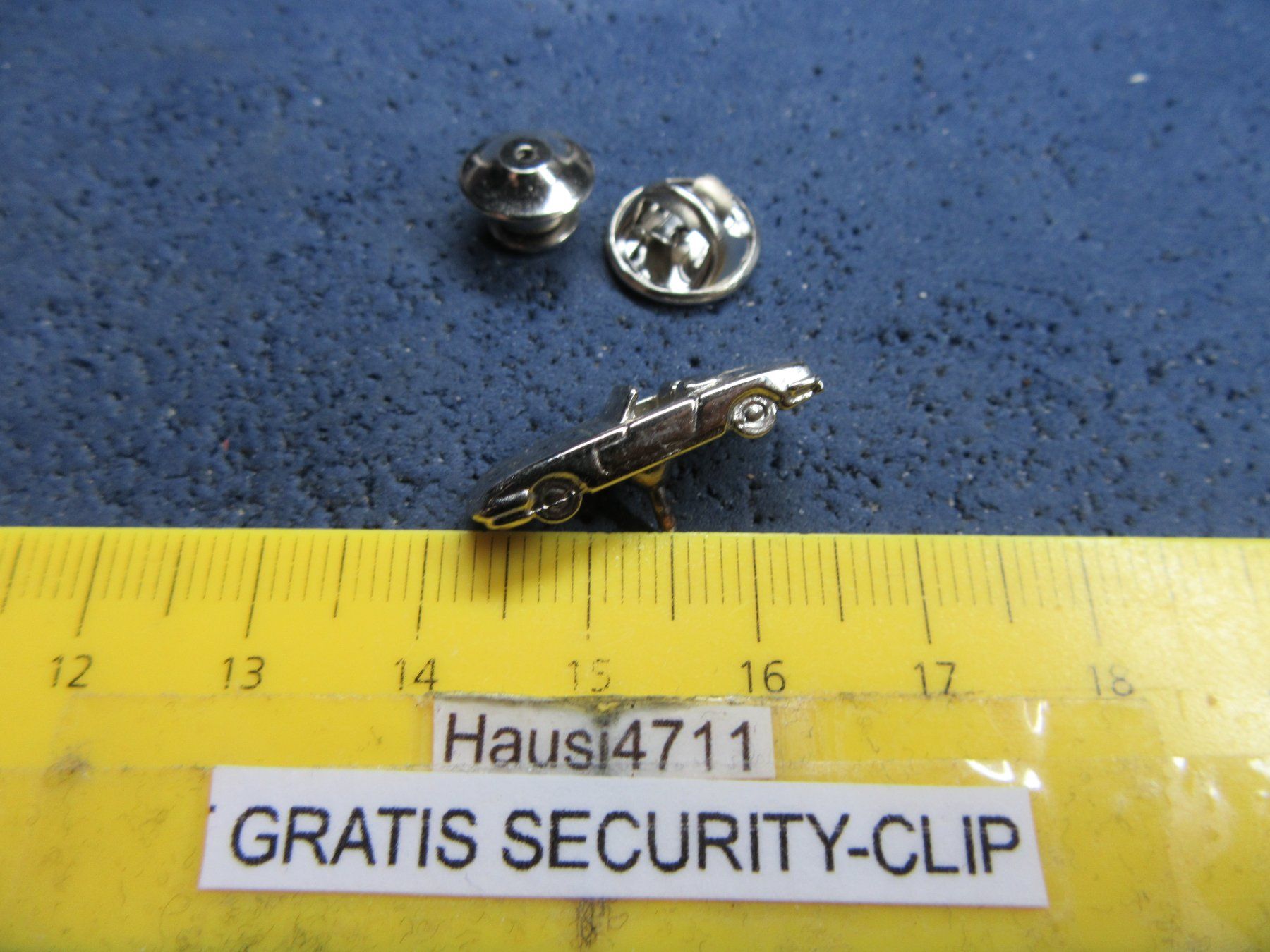 Placchette & Badge: ROADSTER CABRIOLET 3D SILBRIG AUTO PIN mit SECURITY-CLIP – Usato da Ettingen venduto da Hausi4711 2