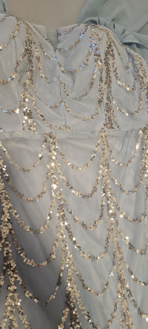 Vestiti: Elegantes, hellblaues Abendkleid mit Stola, Grösse 40-42 – Nuovo (secondo la descrizione) da Beromünster venduto da gha_pd9j 3
