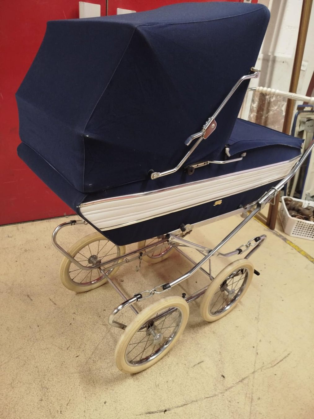 Kinderwagen: Poussette vintage – Gebraucht aus La Chaux-de-Fonds von Emmaus2300CDF 1
