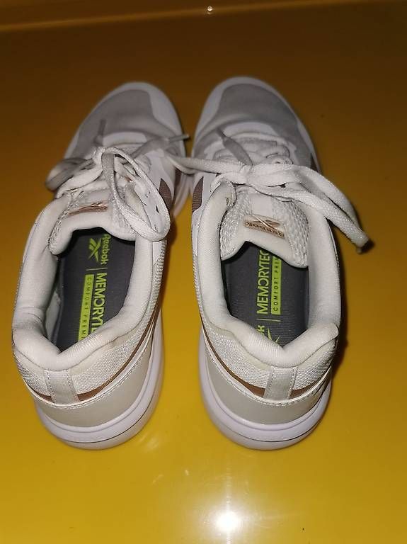 Scarpe da donna: Reebok MemoryTech Damen Sneaker VHB Preis  Gr. 40 – Usato da Langendorf venduto da ima_vcn7 2