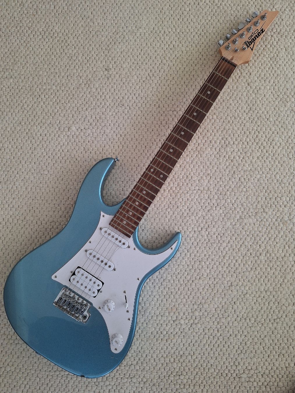 Ibanez Strumenti musicali: E Gitarre Ibanez Gio 3/4  – Usato da Altstätten SG venduto da oos_vz9t