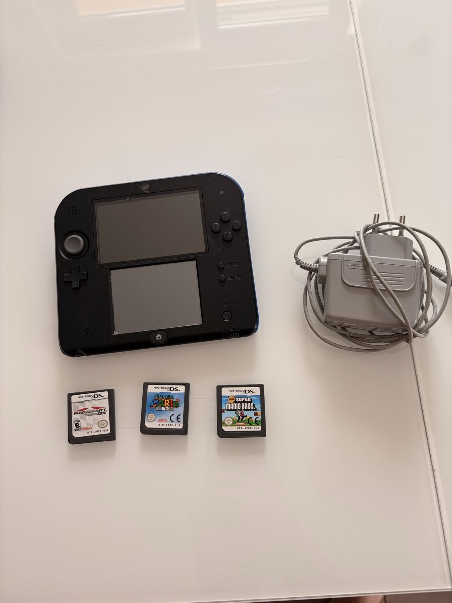 Nintendo Console: Nintendo 2ds + chargeur + 3 jeux – Usato da Dompierre FR venduto da PRiT_Madara