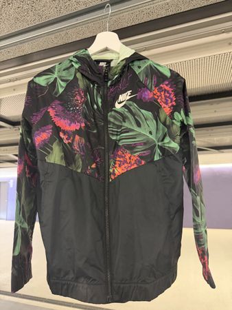 Nike Windbreaker Jacke 
