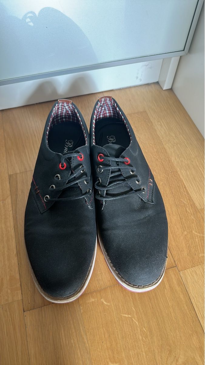Chaussures hommes: Herren Schuhe Grösse 41 – D'occasion à Bern par Stefanieaebi