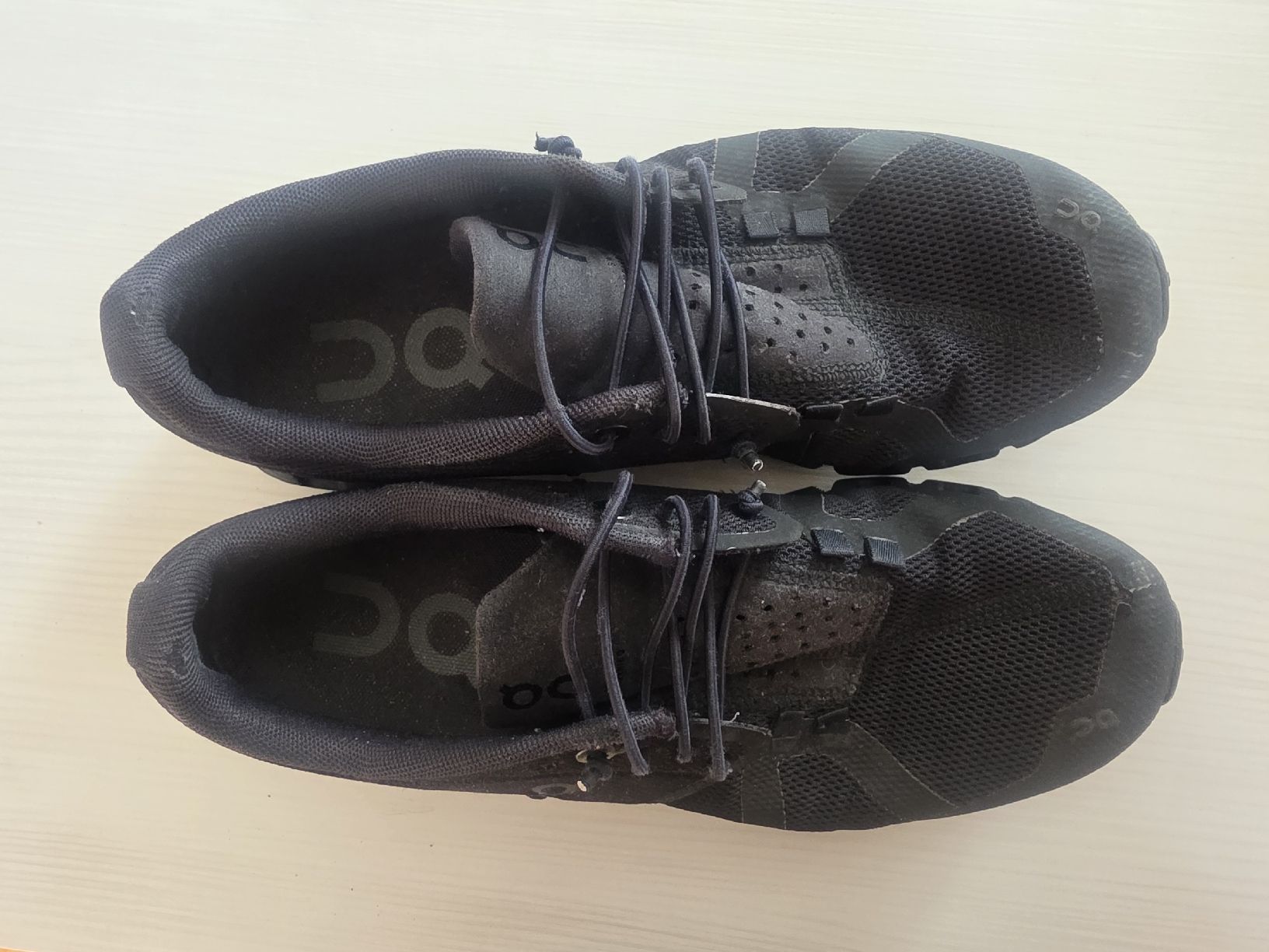 On Chaussures hommes: On Turnschuhe 38.5 schwarz – D'occasion à Steckborn par pua_2m8z 1