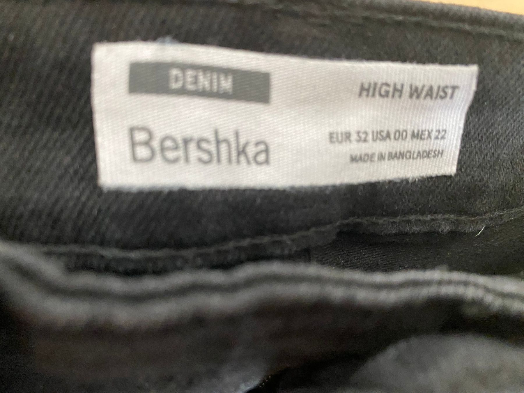 Bershka Jeans: Bershka High Waist Jeans – Nuovo (secondo la descrizione) da Vaduz venduto da RapunzelLissi 3