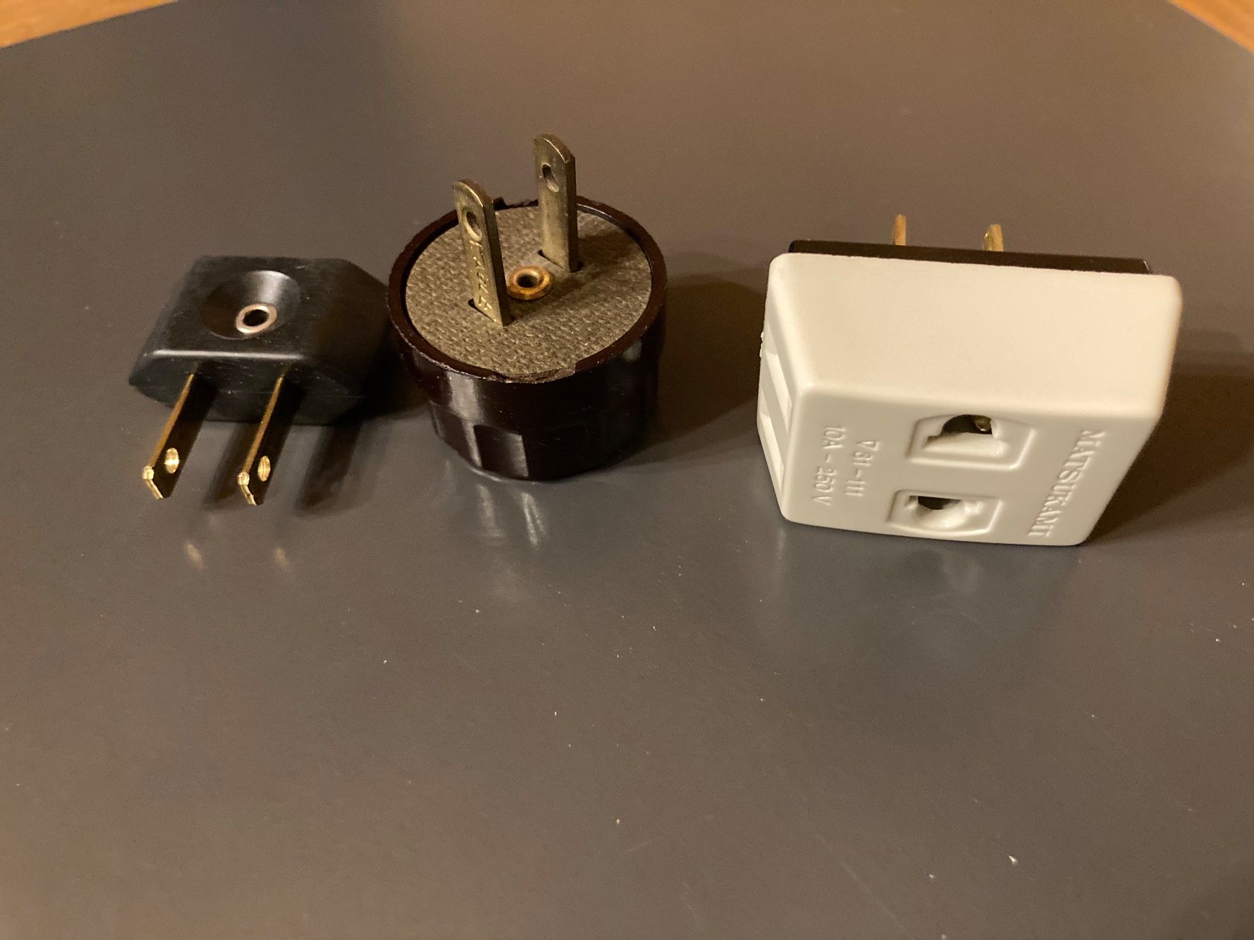 Unità & Adattatore: Reise Strom-Steckeradapter, .... 3 Stück – Usato da Muttenz venduto da Golden_Times 4