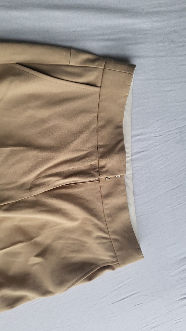 Esprit Pantaloni: Esprit Chino Stoffhose beige Gr. 36 – Usato da Gutenswil venduto da Spomi 2