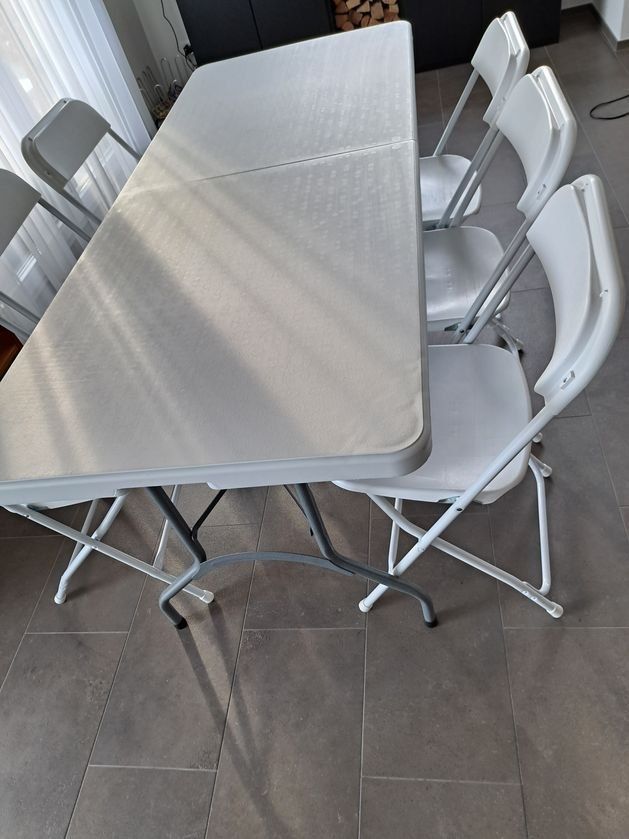 Tavoli: Idealer Klapptisch mit Klappstühlen – Usato da Boniswil venduto da samira03 1