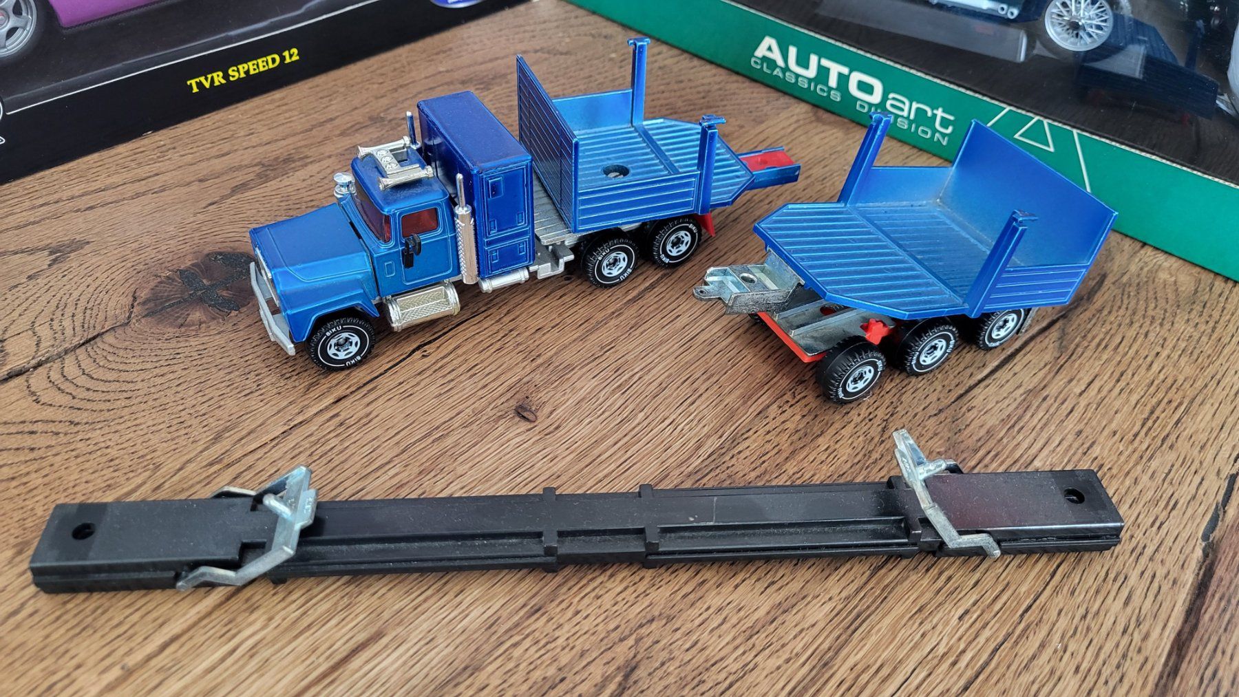 Siku Kit di modellismo & Modellini statici: Mack Schwertransporter 1:55 SIKU – Usato da Rothrist venduto da Juana5 3