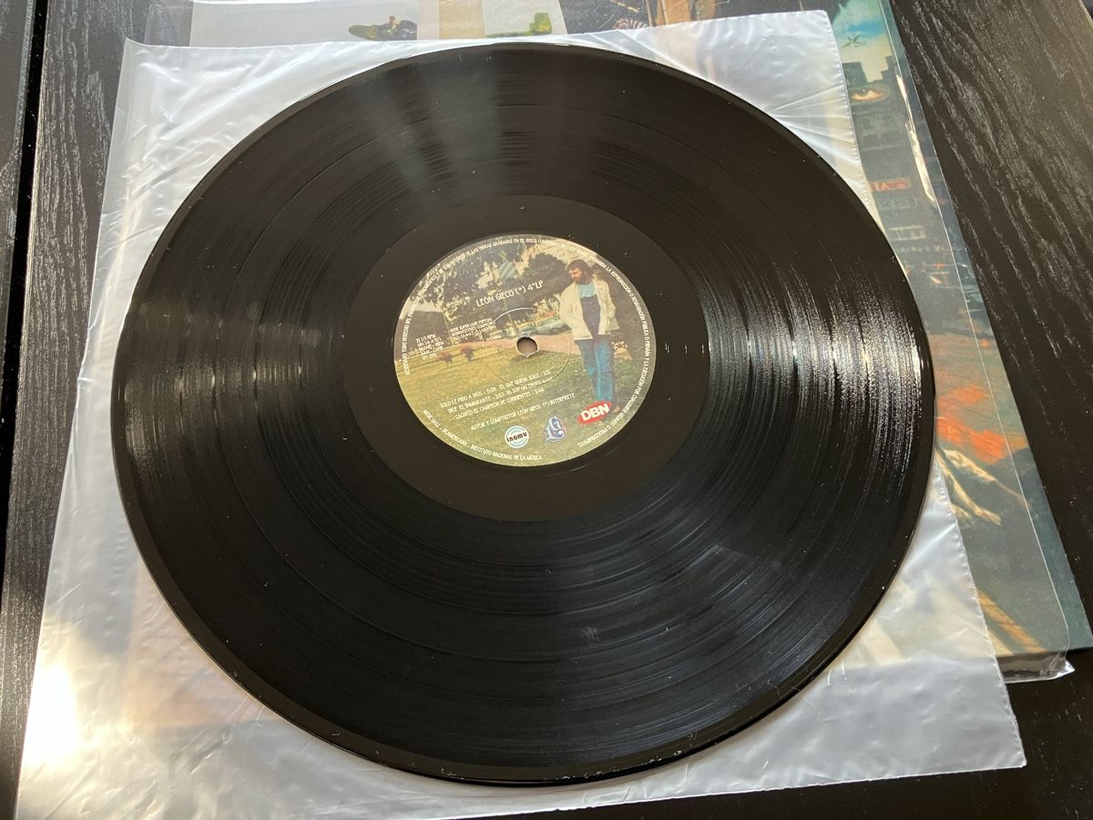 Dischi in vinile: Leon Gieco 4 LP (Argentina) – Nuovo (secondo la descrizione) da Neuchâtel venduto da moonbourr 2