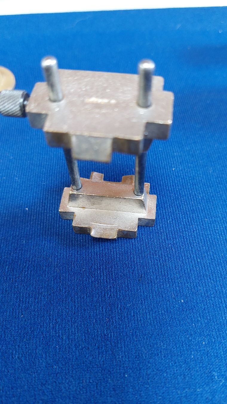 Tutti gli attrezzi: Lot de 7 outils porte-pièces – Usato da Marsens venduto da jogocade 2