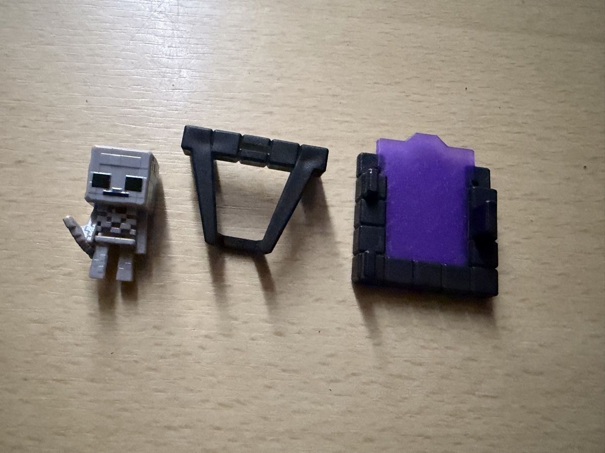 Spielzeuge: Minecraft, squelette et portail du Nether, Kinder Joy – Neu und originalverpackt aus Rochefort von ise_c7lc 2