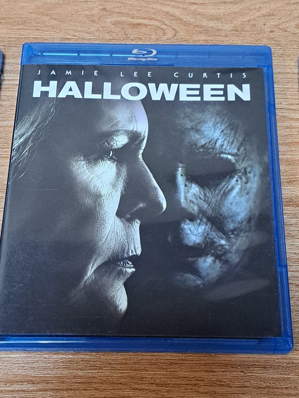 Tutti i DVDs: HALLOWEEN, Set mit 3 Blu-ray Horror-Filmen – Nuovo (secondo la descrizione) da Unterseen venduto da Kanica 2
