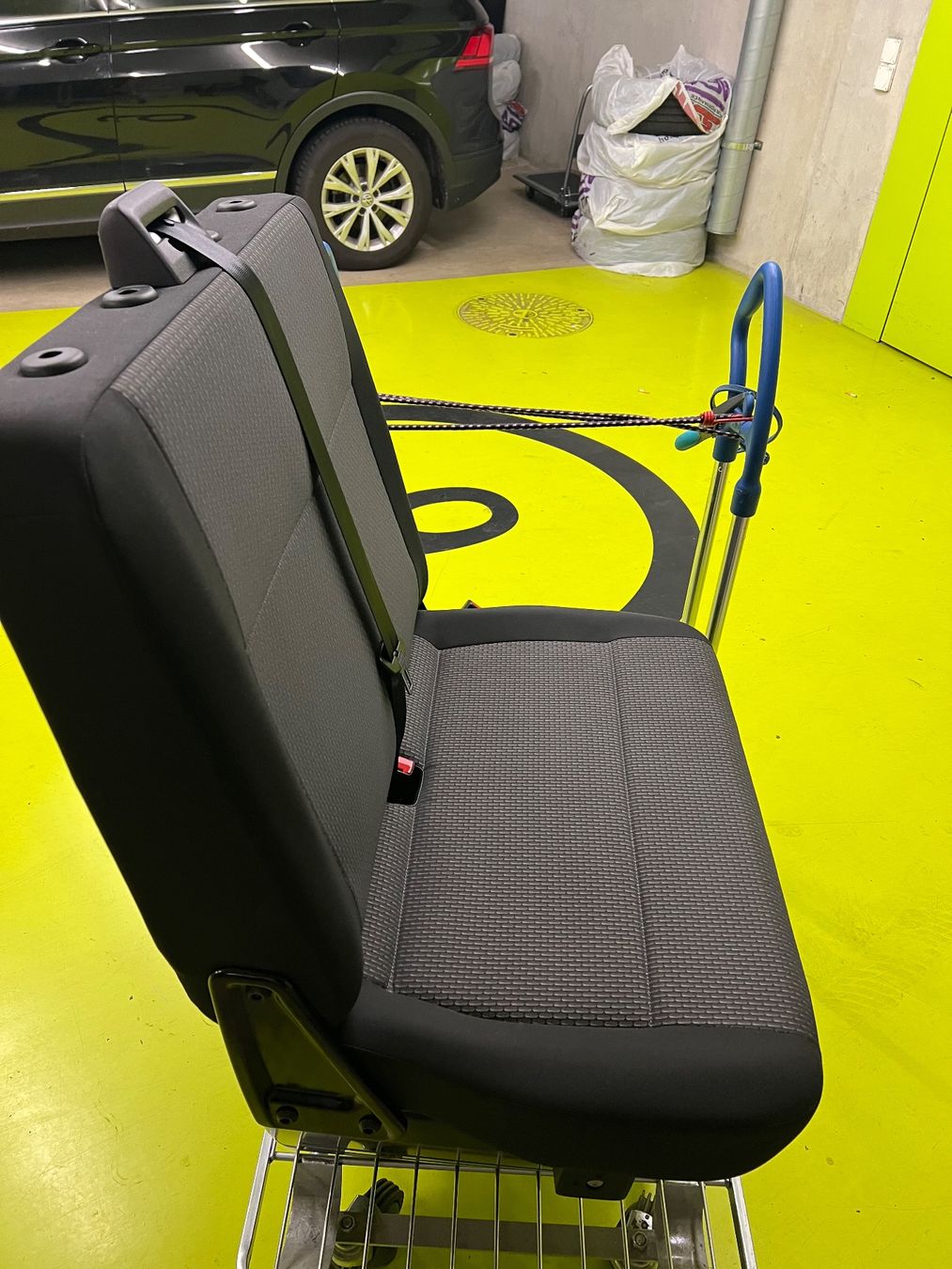 Volkswagen Alle Ersatzteile: VW T5/T6 Multivan Sitzbank, Doppelsitz, Top Zustand – Gebraucht aus WINTERTHUR von olivierhzurich 1