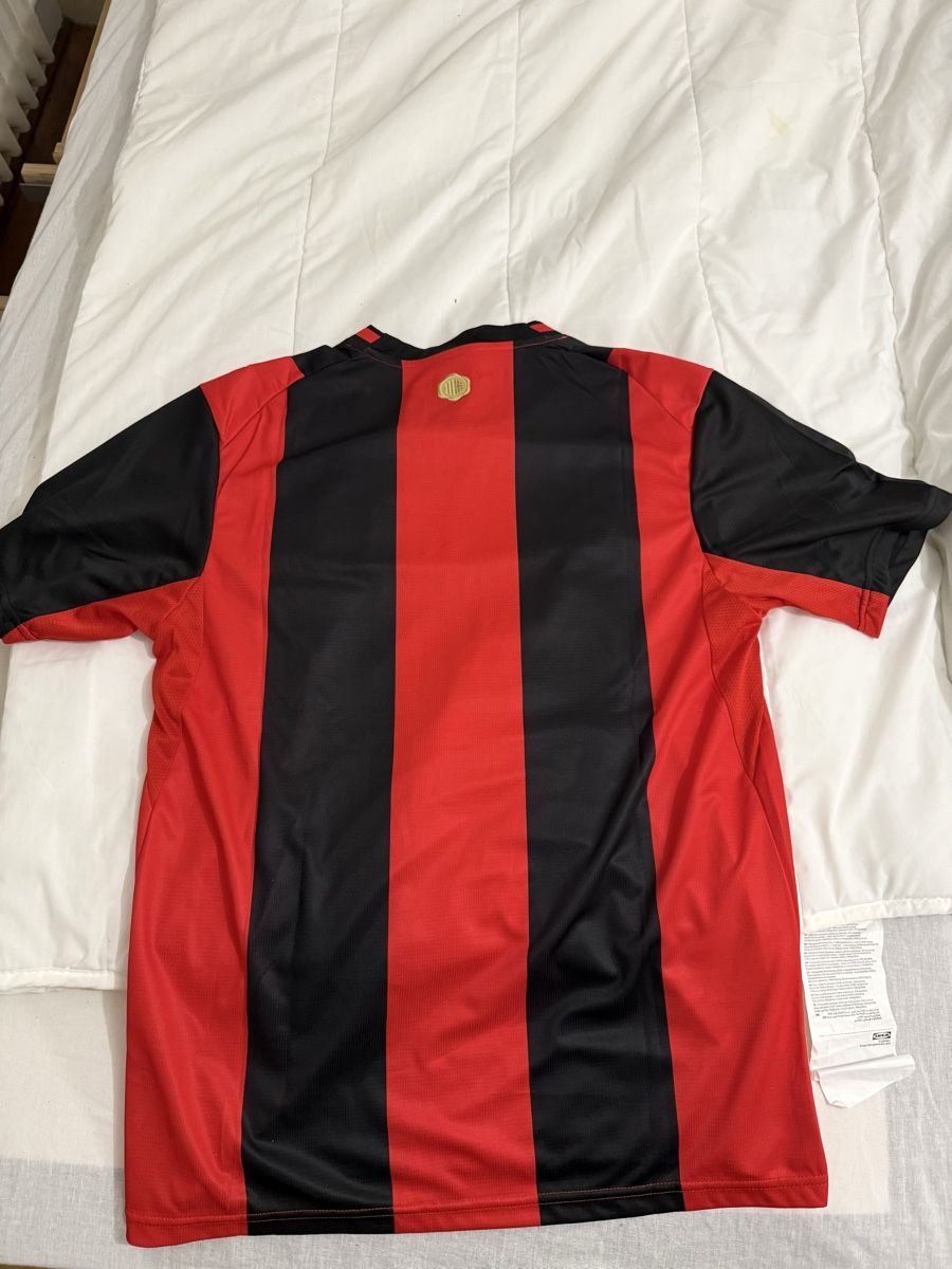 Maillots de corps & Pantalons: AC Milan Trikot – Neuf avec emballage d'origine à Biel/Bienne par Husseinsheikho 2