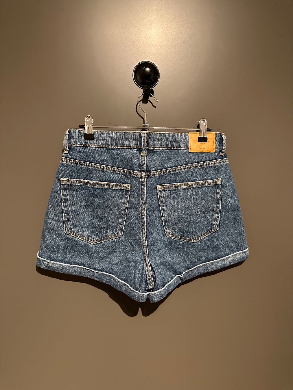 Bershka Pantaloni: Betshka denim shorts gr. 38 – Nuovo (secondo la descrizione) da Winterthur venduto da LeLe0606 2