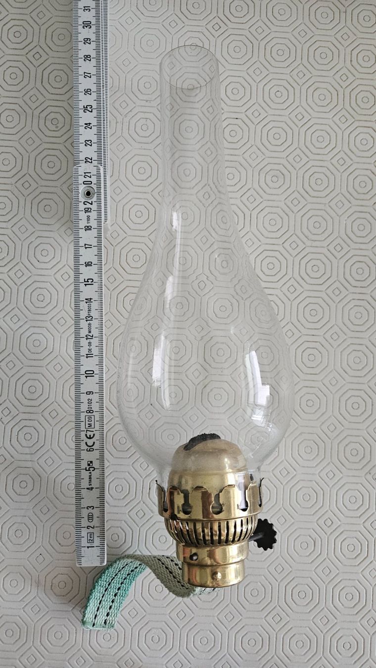 Lampade: Supporto e vetro lampada ad olio (senza base) – Usato da Melano venduto da H-Sara 1