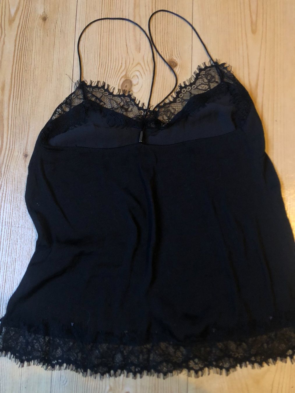 Stradivarius Top: Haut noir à dentelle – Usato da Bulle venduto da sop_ct6x 1