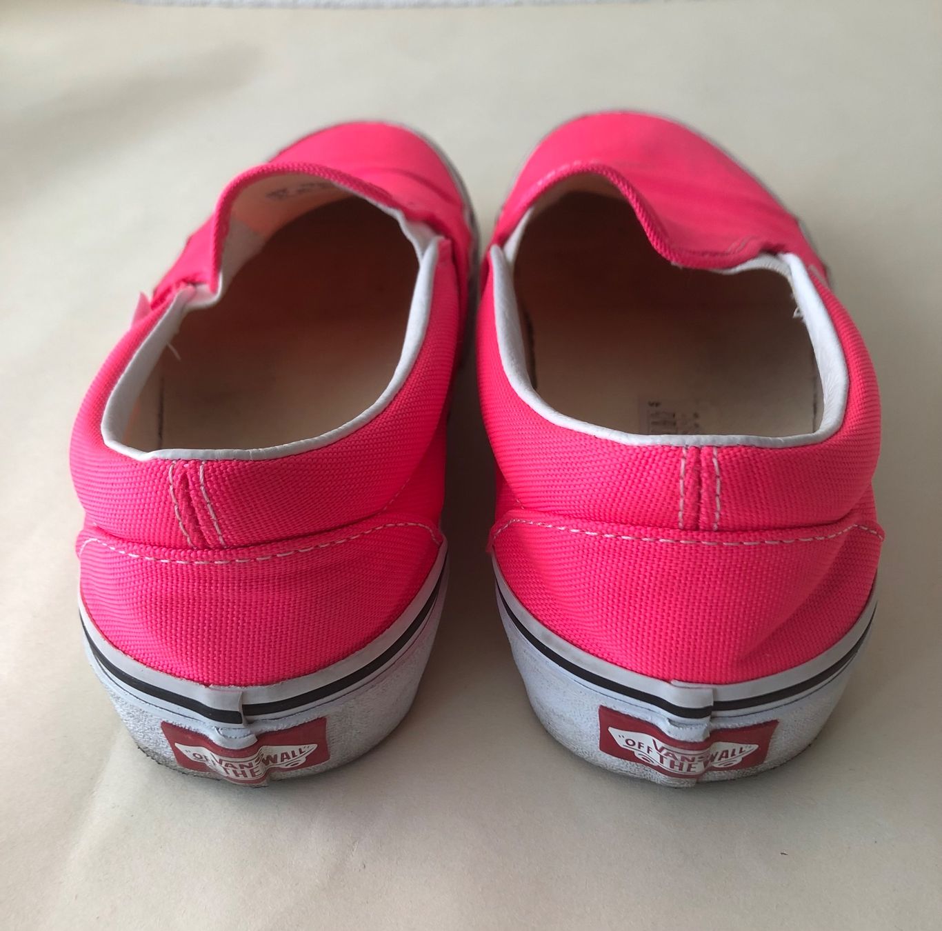 Vans Scarpe da donna: Vans Classic Neon Pink Gr 37 – Usato da Egg b. Zürich venduto da egg2665 2
