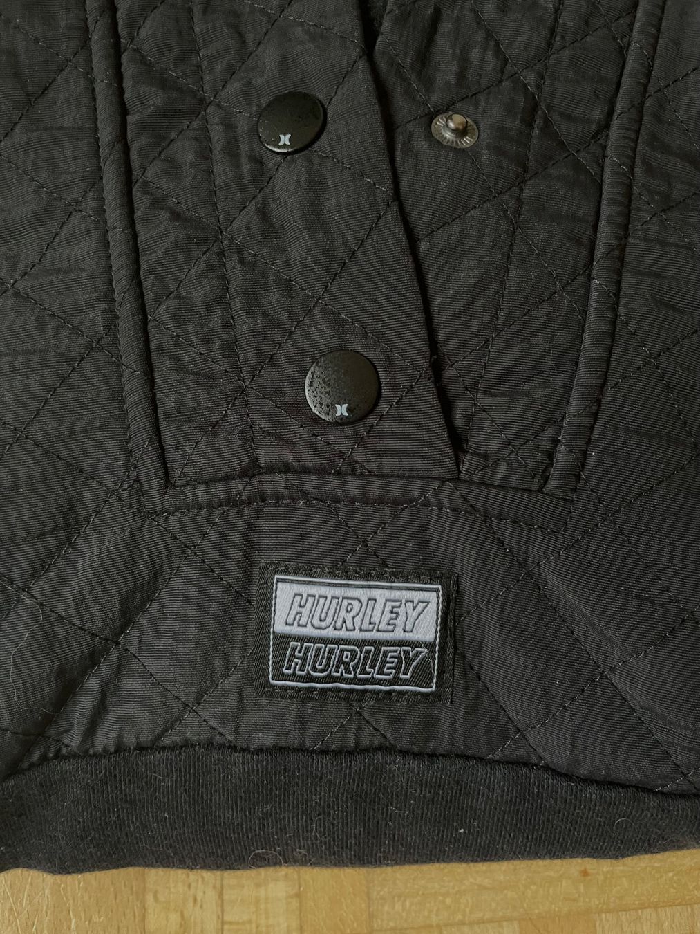 Maglioni & Felpe: Hurley Damen Pullover mit Kapuze – Usato da Zürich venduto da mar_xfn9 1