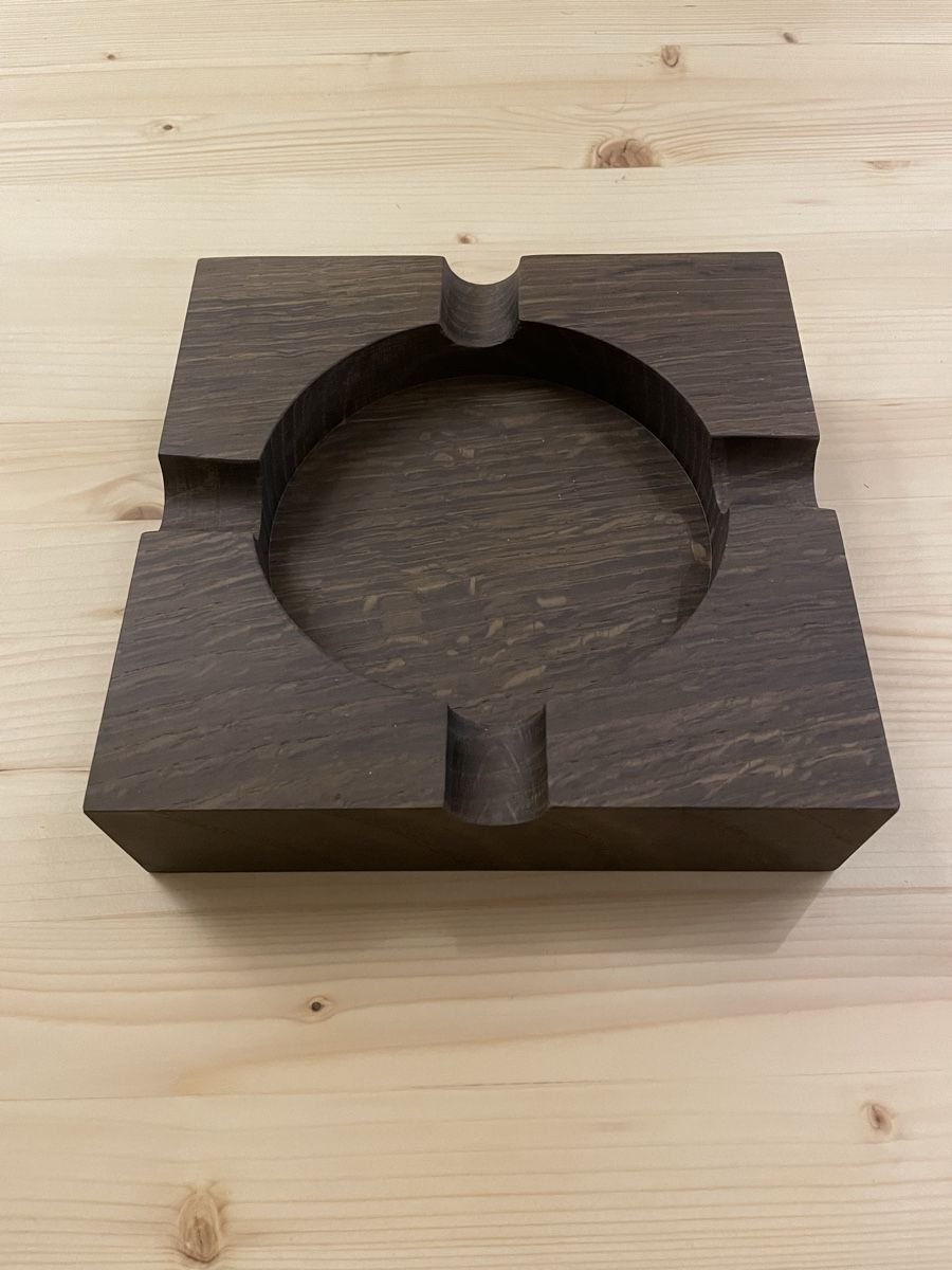 Portacenere: Exclusive Oak Ashtray, Handmade – Nuovo (secondo la descrizione) da Seuzach venduto da Wolf936