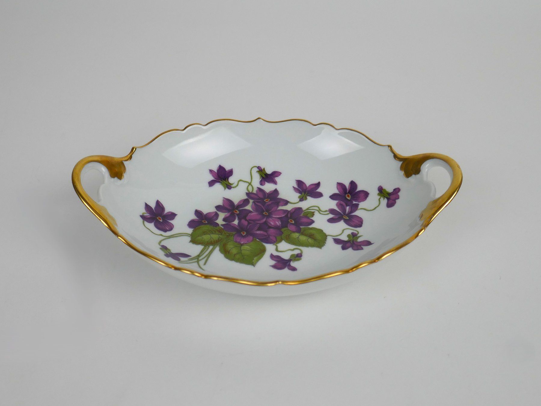 Piatti di portata: Schale mit Blumen und Goldrand – Usato da Urtenen-Schönbühl venduto da Restwert_Schoenbuehl